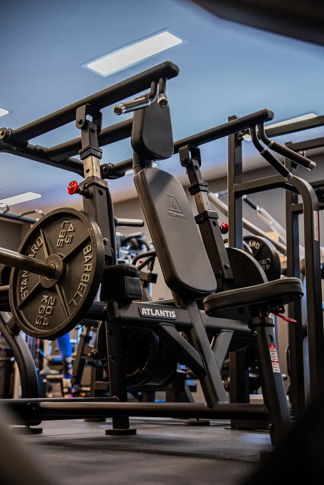 Atlantis plate-loaded machine at 902 Athletics